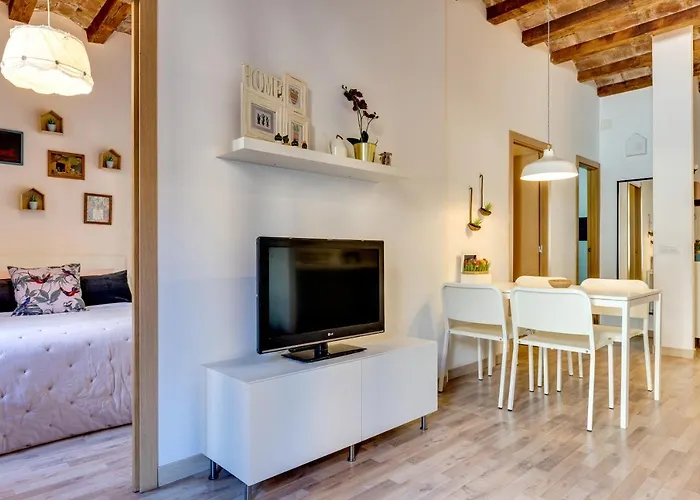 Charming & Convenient Apartment Near Plaza Espanya